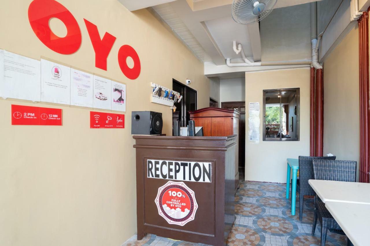 Oyo 164 Antoine'S Despacito Hotel Paranaque City Exterior photo